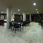 Готель Gold Twins Boutique 3*