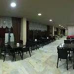 Gold Twins Boutique Готель 3*