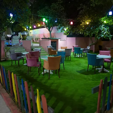 Отель Gold Twins Boutique