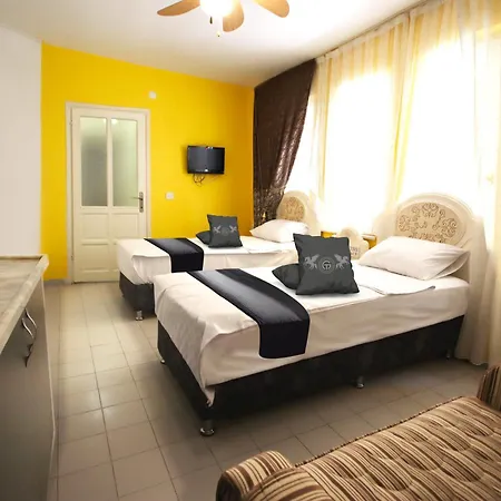 Gold Twins Boutique 3*