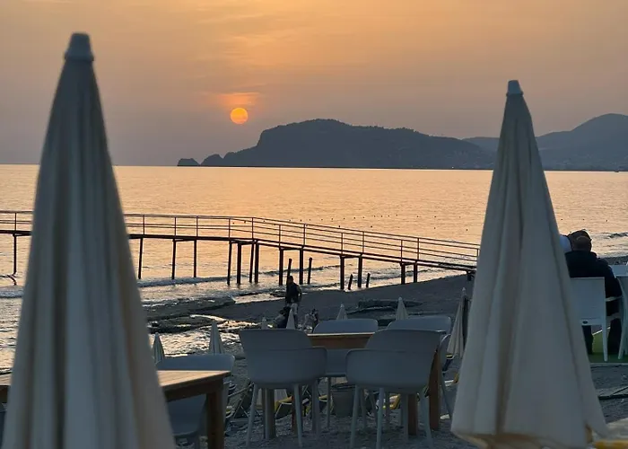 Gold Twins Boutique Готель