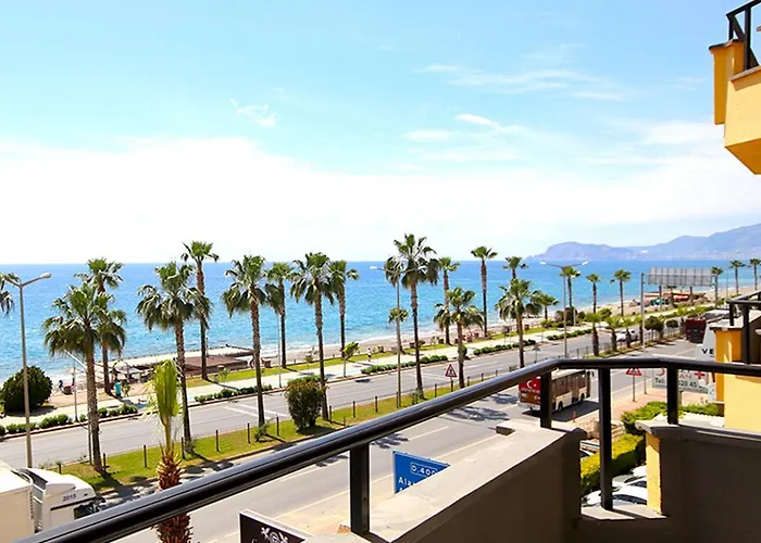 Gold Twins Boutique アランヤ