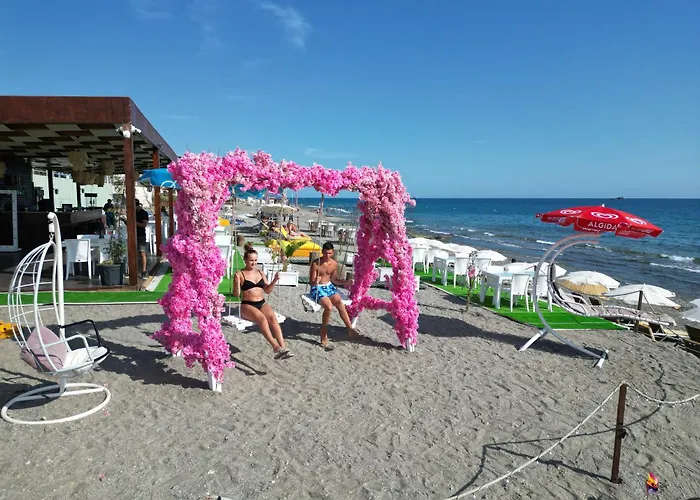 Gold Twins Boutique Готель 3*